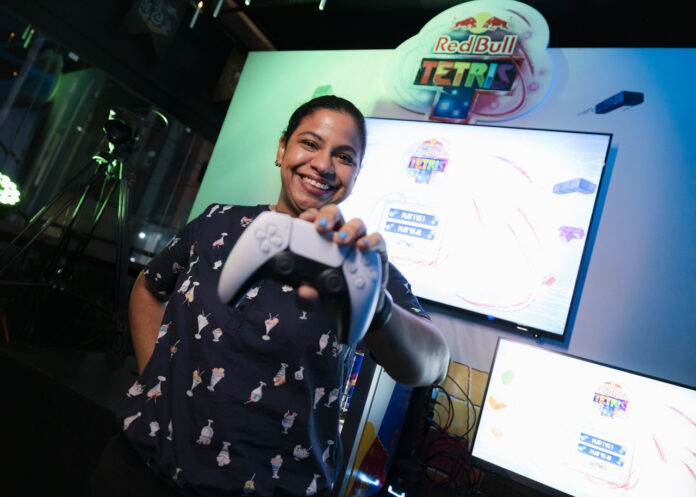La campeona nacional de Red Bull Tetris invita a los padres a acercarse al 'gaming'