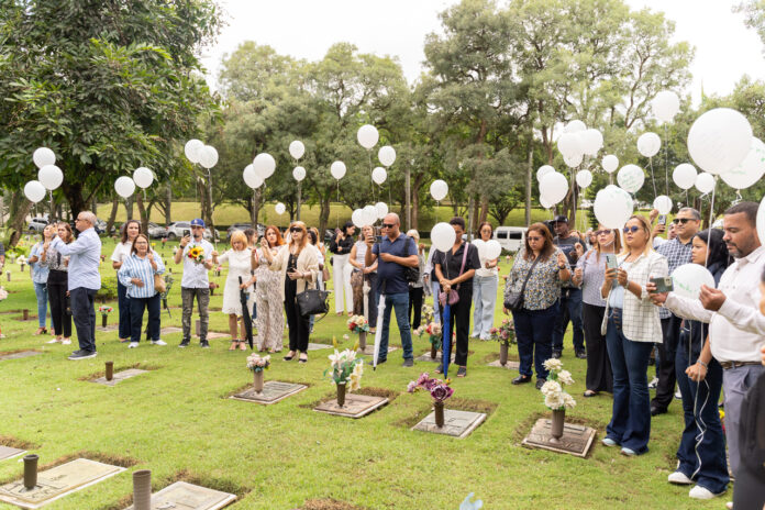 Parque Cementerio Puerta del Cielo conmemora el Día de los Fieles Difuntos con misa y acto simbólico