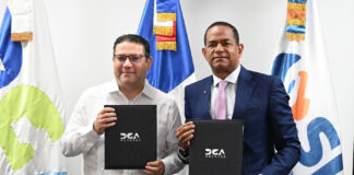 Superintendencia de Seguros y Dirección General de Aduanas firman convenio