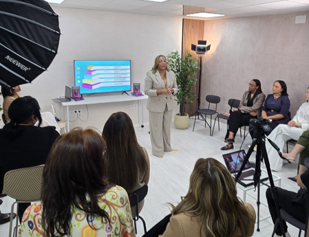 Irene Morillo realiza recorrido impirador con su gira 'Conviértete en Referente Estrella'