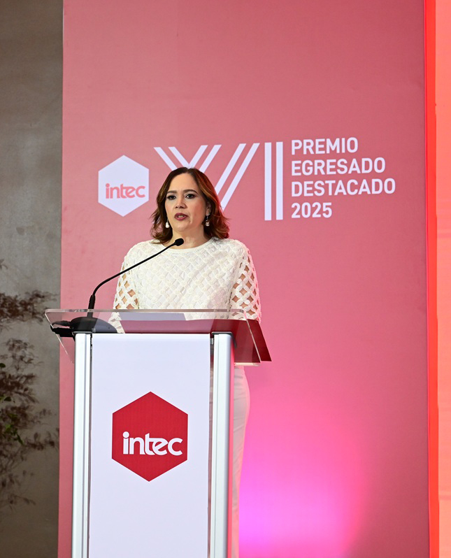 INTEC otorga Premio Egresado Destacado a siete profesionales de amplia trayectoria