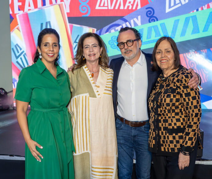 Claudia Montás, Nonora Elmudesi, Mario De Ferrari yThelma Castán Nueva edición La Vara entrega entregaron 29 galardones y eleva el nivel de la industria regional