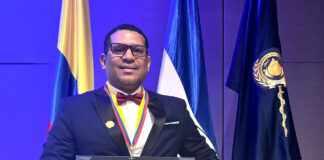 Doctor Ramón Antonio Saldaña es reconocido por la Confederación Internacional de la Salud