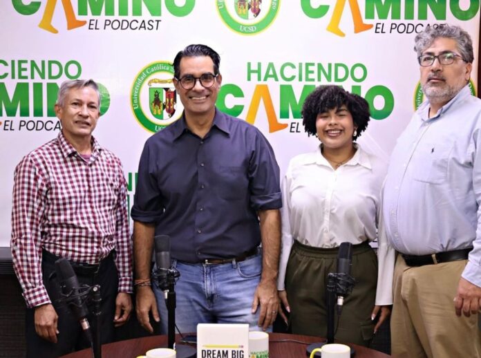 PAGINA 58 Ramon Alexis, Edgaar Arguello, Maite Calderon, Miguel Vega. Nueva generación de comunicadores da vida al podcast ‘Haciendo Camino’