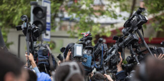 El periodismo para el 2026 está entre la voz humana, la IA y la búsqueda de confianza