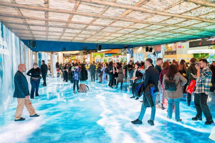 Adompretur desplega una cobertura histórica con más de 40 periodistas en FITUR 2026