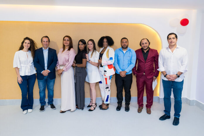 Realizan lanzamiento oficial de Fundación Pa’Lante Dominicana en Miches.