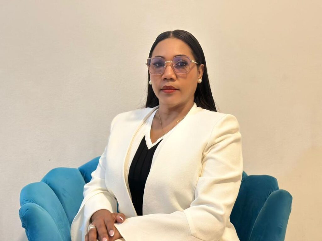 Docente alerta que el embarazo en niñas y adolescentes sigue siendo un estigma en el sistema escolar dominicano