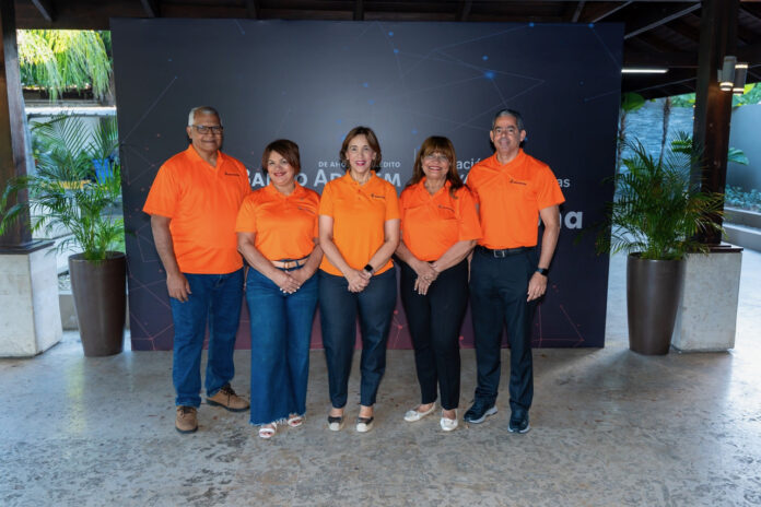 Banco Adopem celebra la “Excelencia que evoluciona” con la premiación de sus colaboradores destacados