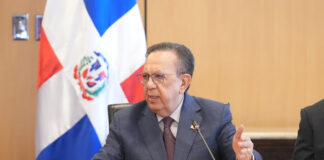 Valdez Albizu se reúne con líderes de la banca múltiple de RD: Sistema financiero exhibe activos por RD$4.19 billones.
