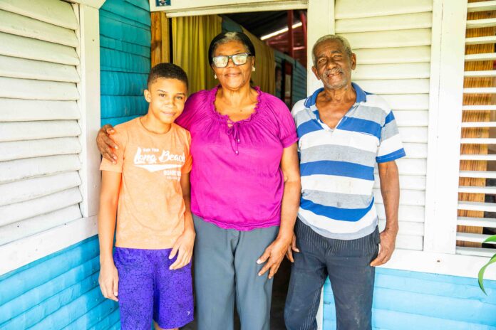 Iniciativa “100 mil Pisos para Jugar” transformará la vida de más de cinco mil familias dominicanas para 2026