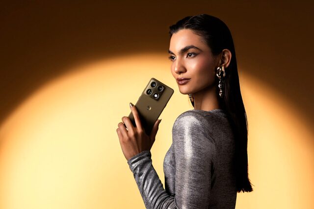 Motorola-copia-640x426 Motorola establece un nuevo estándar de refinamiento con el lanzamiento de motorola signature