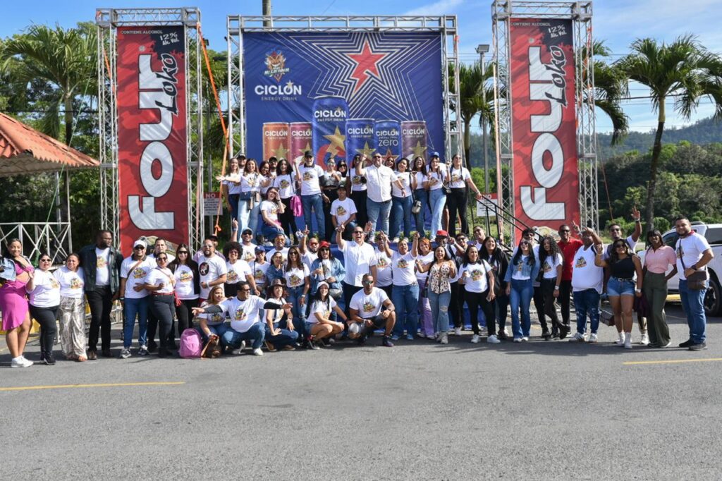 La Vega se viste de carnaval: Mr. Tours y COCAVE inauguran la temporada 2026