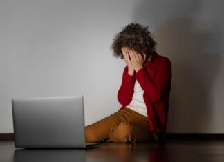 El 21 % de los latinoamericanos recurre a chatbots cuando se siente triste