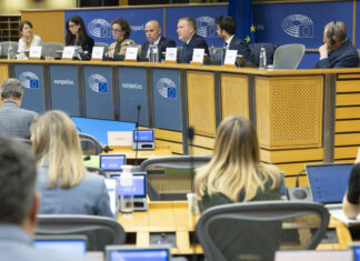 La Comisión de Asuntos Jurídicos del Parlamento Europeo refuerza la protección de los derechos de autor frente a la IA generativa