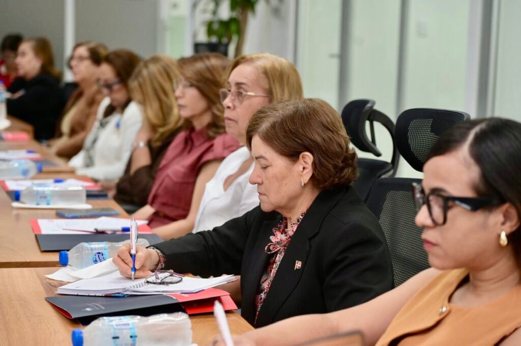Ministerio de la Mujer anuncia Gran Consulta Nacional sobre el acceso a la justicia para las mujeres