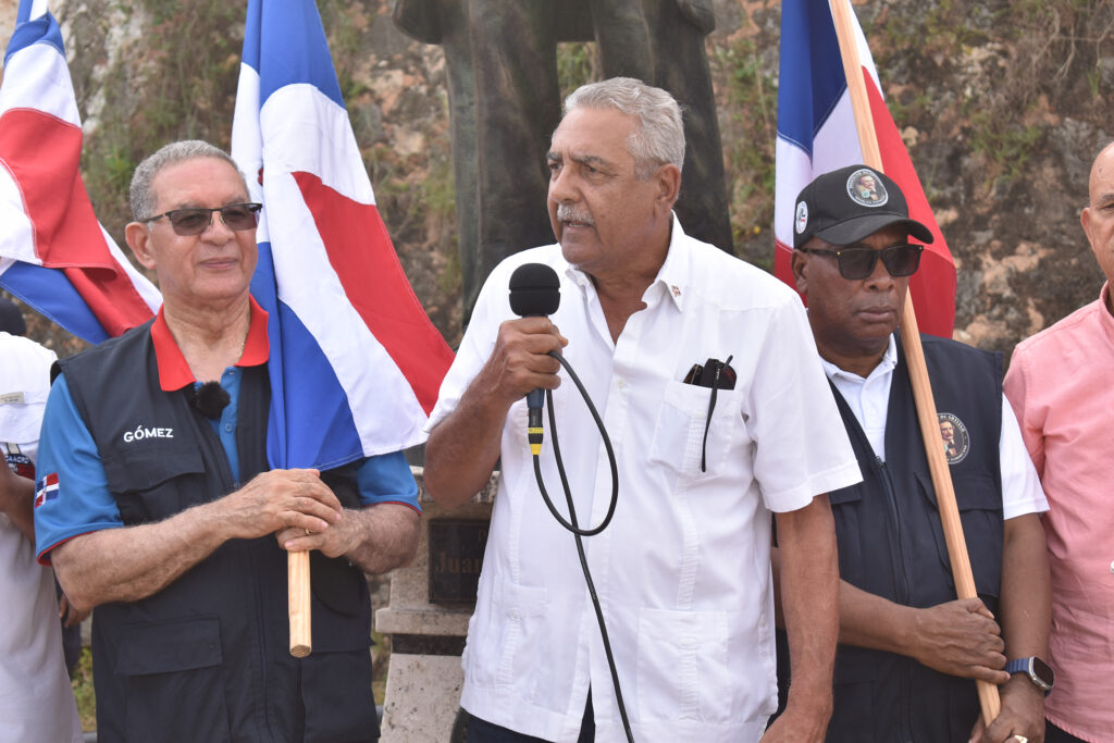La “Caravana por la Patria 2026” convirtió el Malecón en un desfile de historia y civismo
