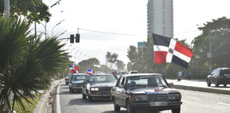 La “Caravana por la Patria 2026” convirtió el Malecón en un desfile de historia y civismo
