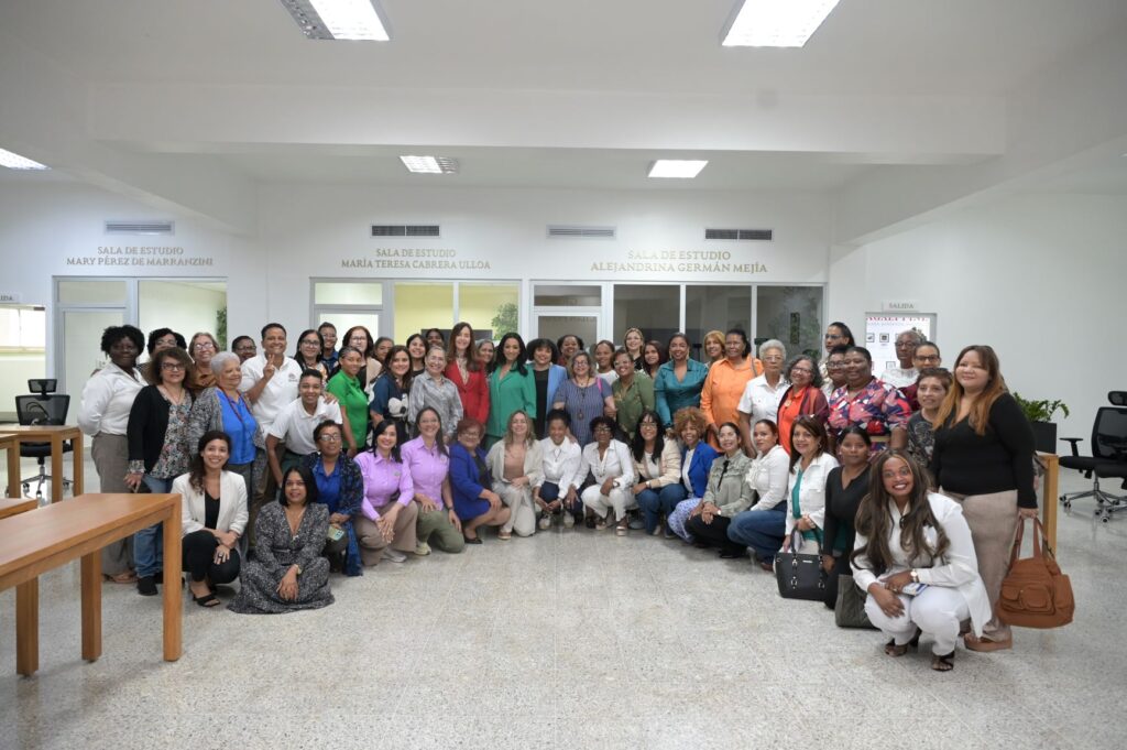 Ministerio de la Mujer fortalece el diálogo con la sociedad civil para avanzar en la agenda de igualdad de género