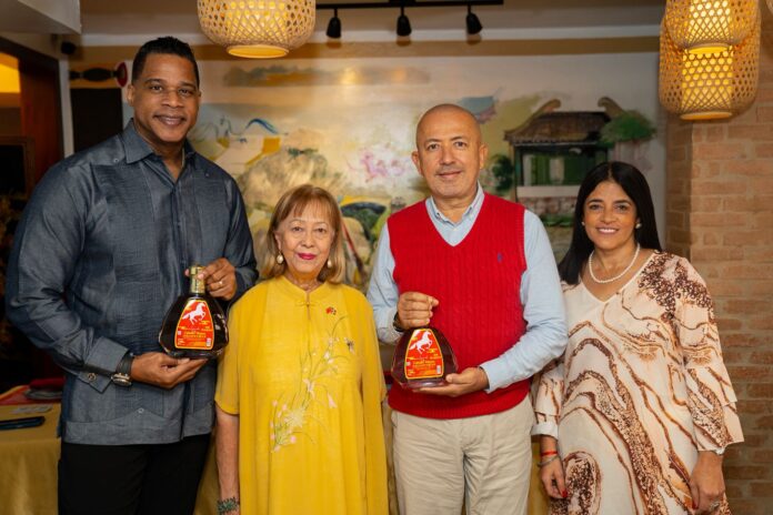 Jandy Ventura, Rosa Ng, Jack Astacio y Delva Almarilla Ron Legado El Caballo Mayor presenta edición ultra premium inspirada en el Año del Caballo chino 2026