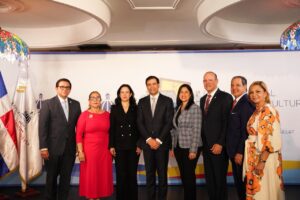 Roberto Ángel anuncia la primera Feria Regional del Libro y la Cultura Cibao