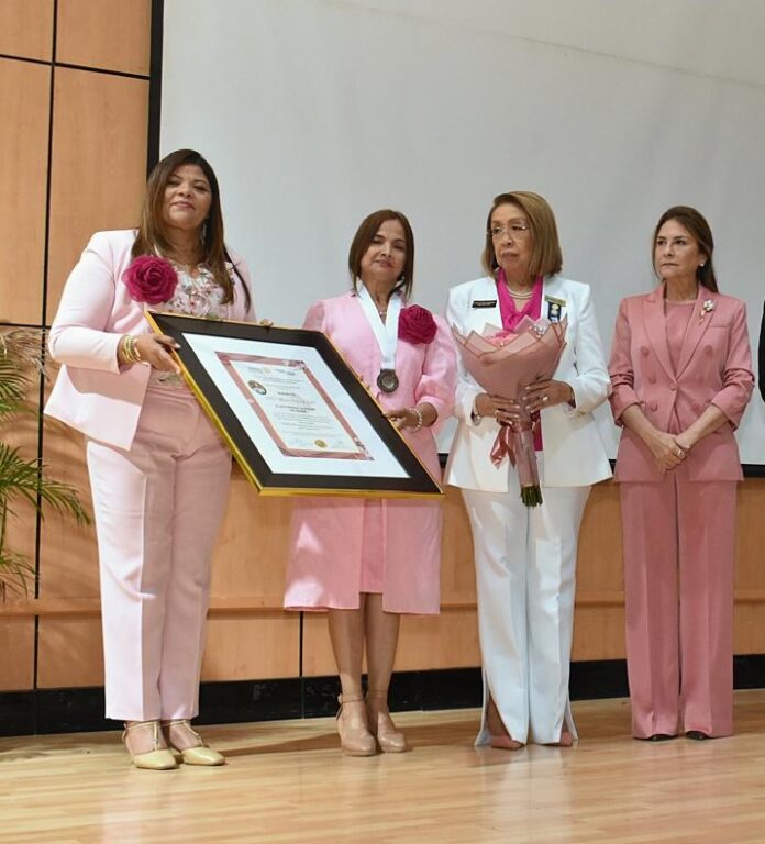 01. Juana Ferreira, Marilis Pérez de Díaz, Olga V. Acosta, Carolina Mejía Distrito 4060 de Rotary reconoce a 70 mujeres líderes en conmemoración del Día Internacional de la Mujer