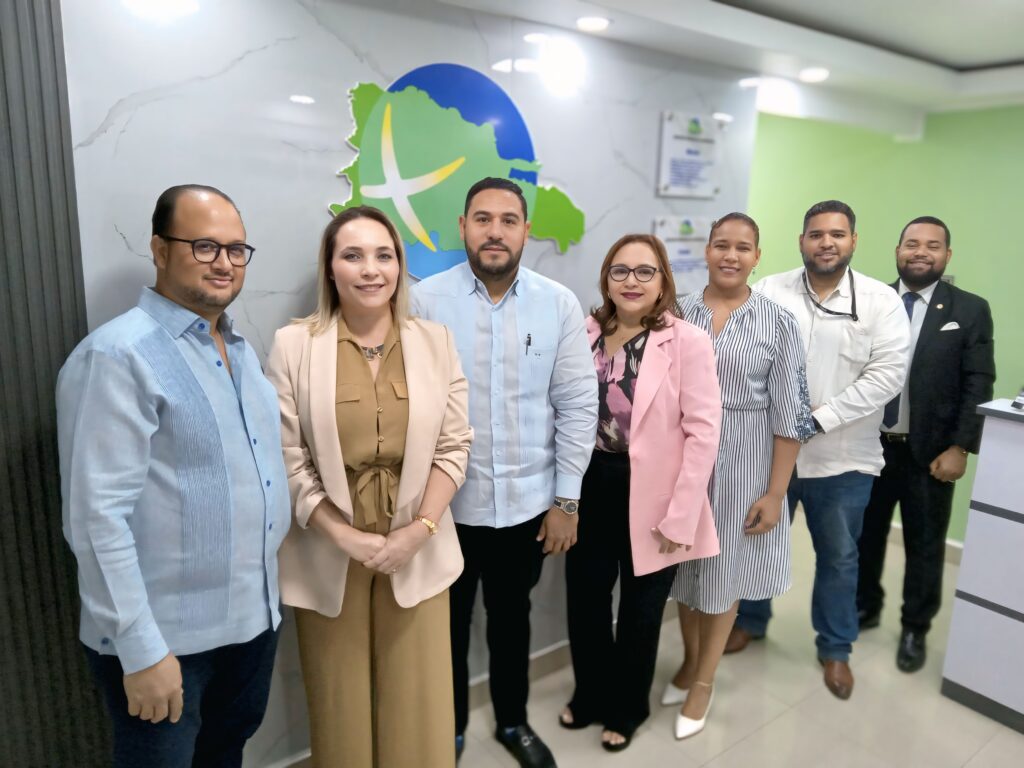 UAPA y ASODAGRIM firman convenio para impulsar la agrimensura en República Dominicana