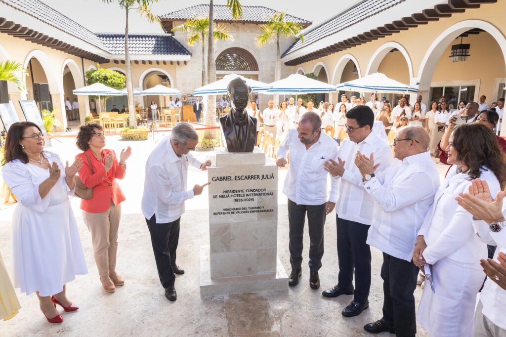Presidente Abinader inaugura Escuela de Hostelería Gabriel Escarrer Juliá en Punta Cana