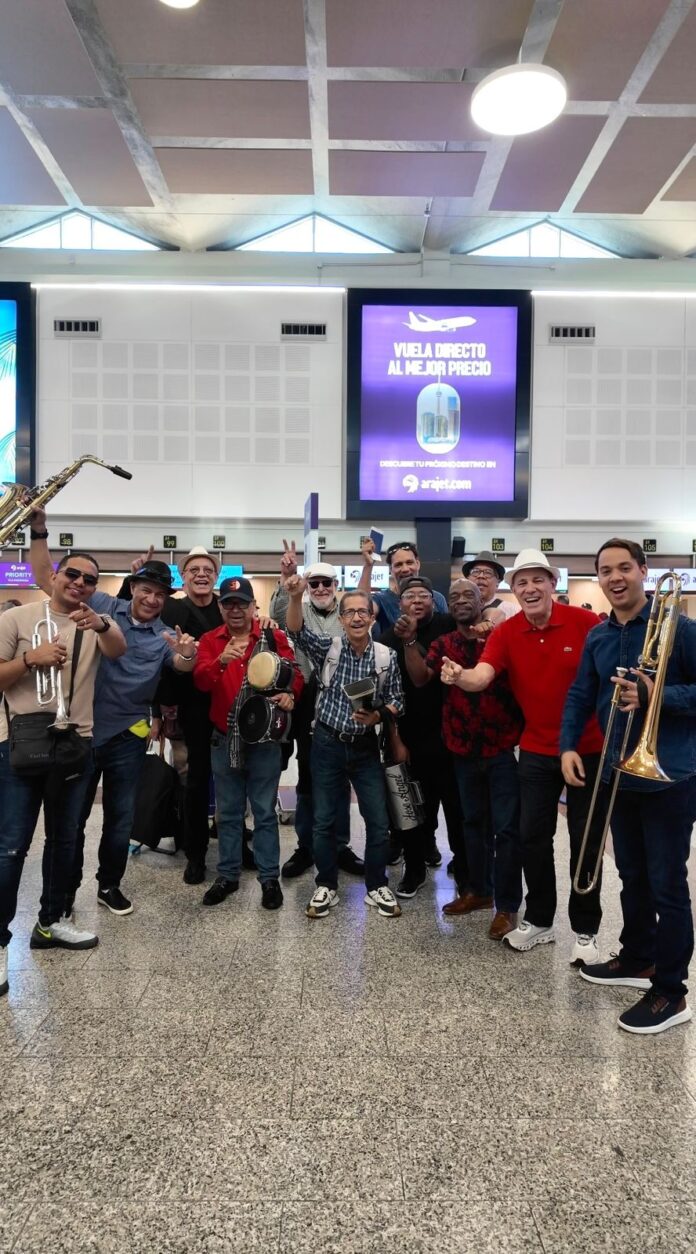 Arajet celebra la Independencia Nacional en pleno vuelo y proyecta la dominicanidad al mundo