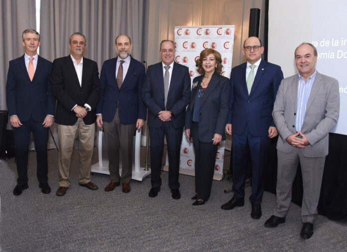 José Luis De Ramón inaugura ciclo 2026 de CAMACOES RD con análisis sobre la economía dominicana
