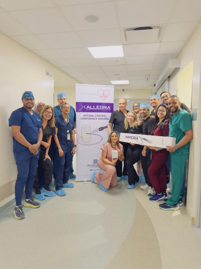 Equipo médico de CEDIMAT CEDIMAT marca hito en la región con el primer implante de válvula Allegra