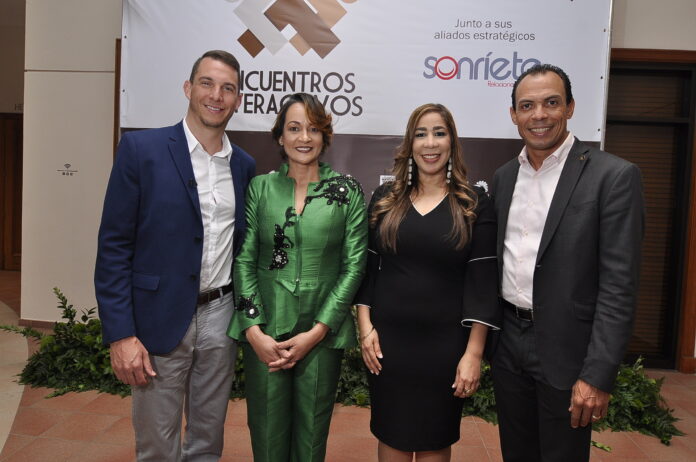 Encuentros Interactivos expande su impacto y celebra su conferencia número 16 en Santiago