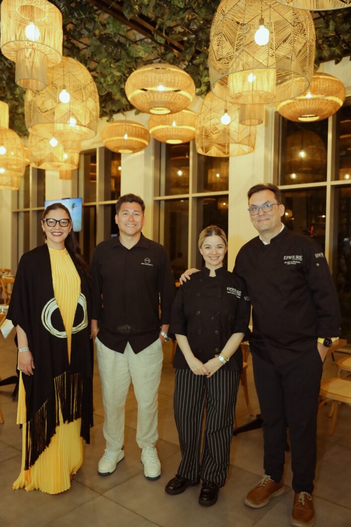 Foto Principal 1794- Neuly Céspedes Huertas, chef Omar Malpartida, chef Catherine Lemoine y Javier Lobatón Circle by Meliá eleva la experiencia gastronómica en el Caribe con The Epicure en Paradisus Grand Cana
