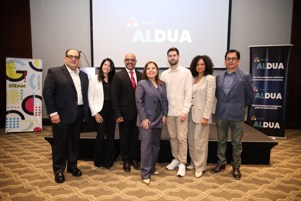 Nuevo programa de robótica educativa para preparar a estudiantes hacia 2030