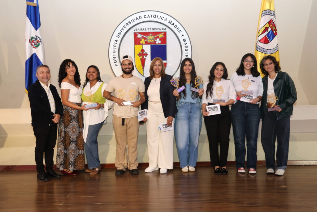 “El colmadón” obtiene máxima distinción en la Semana Más Corta 2026 de la PUCMM