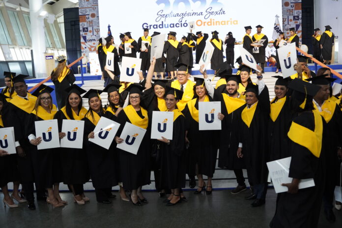 UAPA celebra su graduación más grande de nuevos profesionales para el desarrollo del país