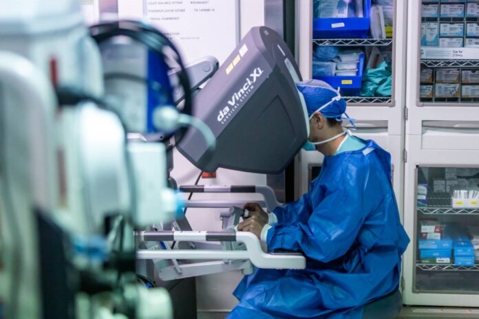 Cirugía cardíaca robótica: precisión e innovación redefinen el tratamiento del corazón en República Dominicana