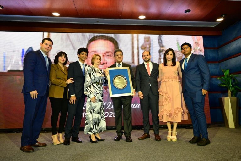 Funglode entrega los Premios Rafael Herrera