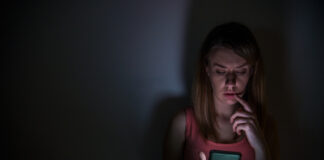 Una de cada cinco mujeres detecta apps espía en su celular: crece la violencia digital en la región