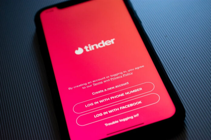 Estudio revela nueve tipos de fotos de perfil en los usuarios de Tinder