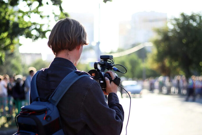 RSF advierte sobre el deterioro del periodismo local en Francia