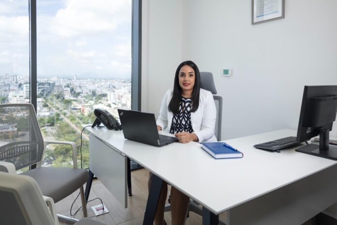 Productividad femenina redefine la eficiencia en seguridad y servicios de instalaciones