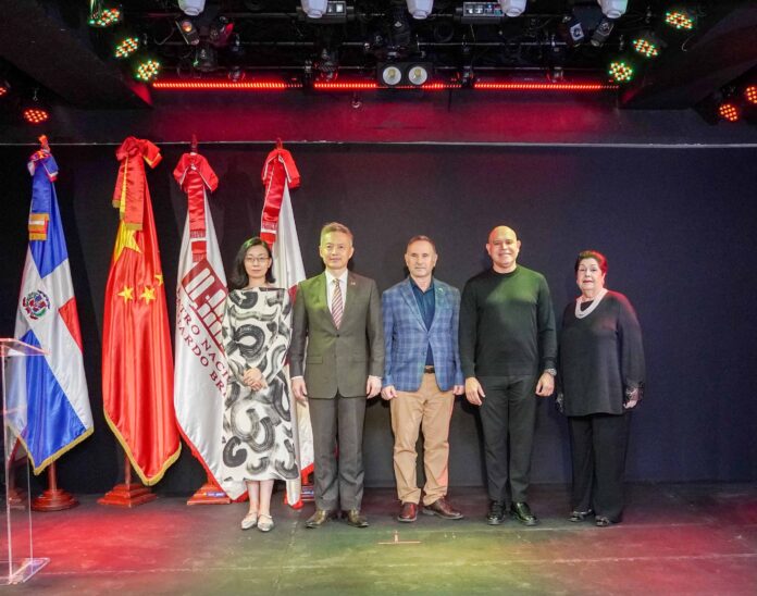 Teatro Nacional inaugura moderna cabina de sonido y luces en el Café Teatro Juan Lockward