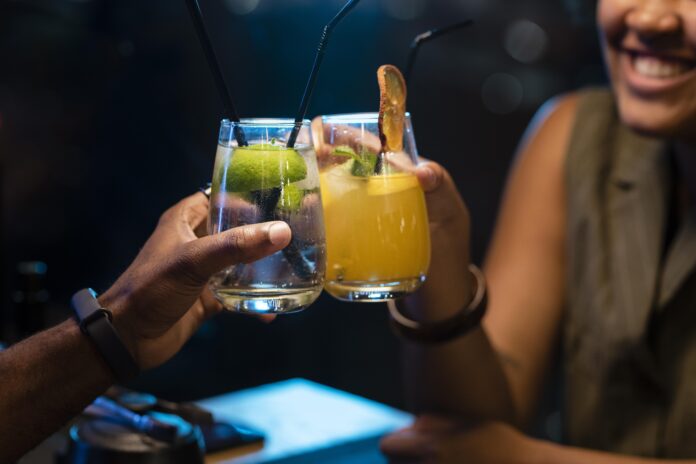 Diageo llama a desmontar mitos sobre el alcohol en Semana Santa y promover un consumo responsable