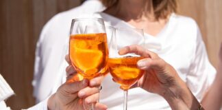 Médica advierte que el exceso de alcohol acelera el envejecimiento y afecta la salud integral