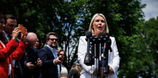Casa Blanca acusa a prensa y oposición por violencia política en Estados Unidos