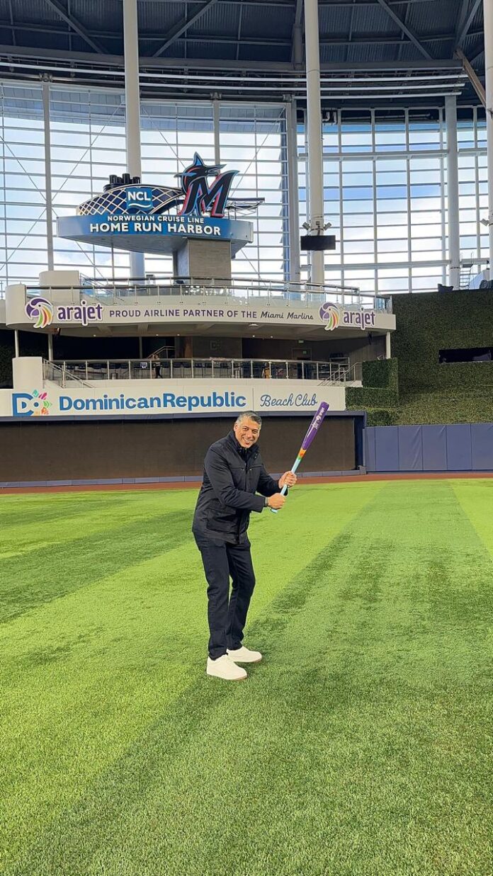 Victor Pacheco Mendez CEO y Fundador de Arajet1 Arajet se alía con los Miami Marlins para impulsar la proyección turística de República Dominicana en EE. UU.