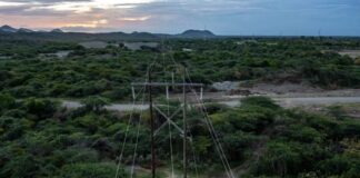 ETED trabaja en avería eléctrica que afecta zonas de Monte Plata