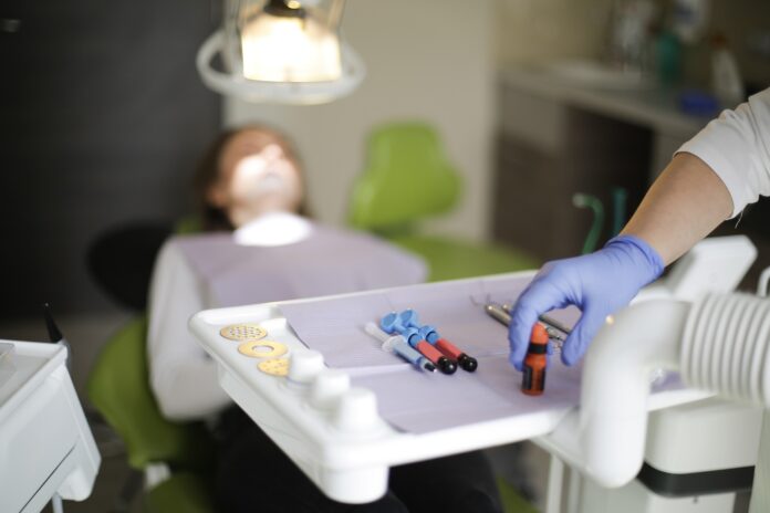 ¿Cómo se reduce el miedo al dentista?