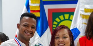 ADOCOC reconoce a Dániel Lajara por su impacto en medios seculares y comunicación con valores